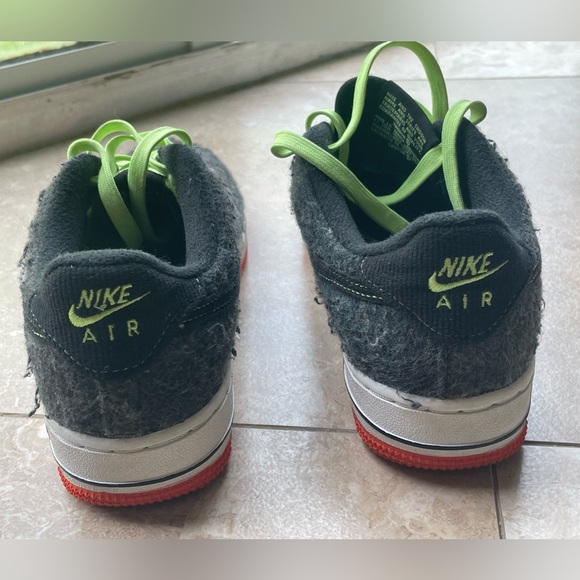 Nike Air Force 1 Low LV8 in Black Ghost Green (Halloween) - Picture 7 of 11